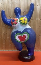Nana Figur nach Niki de Saint