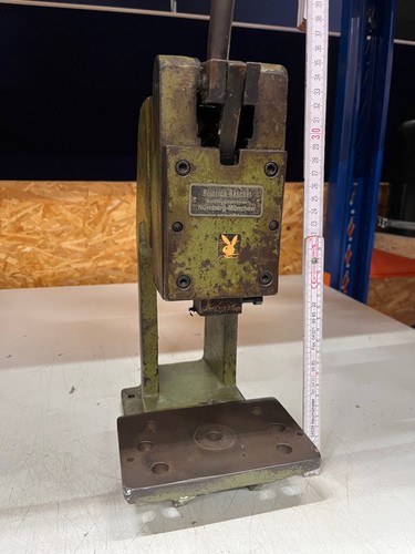 Kniehebelpresse heinrich - kniehebelpresse,