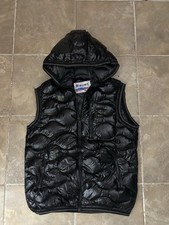 blauer ärmellos 