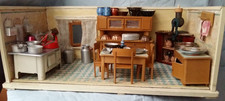 Antike Puppen- Küche