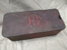 IHC International Harvester Blechkiste Werkzeug Kiste Traktor alt Oldtimer LKW 