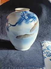 Chinesische Vase weiß - blau - grau  Fische zartes Porzellan ANTIK um 1900