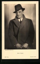 Ansichtskarte Schauspieler Willi Forst in dunklem Mantel mit Hut 