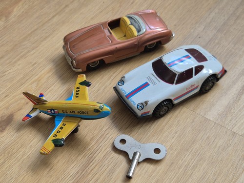 Diverse blechspielzeug autos - blechspielzeug,