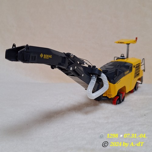 Bomag 1000 35 - 🏷, •