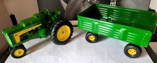 ERTL John Deere  630 LP  ohne OVP Modell schmale Front und Lasthänger