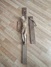 Grosses holzkreuz mit christus - holzkreuz,