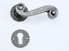 UHRIG DRÜCKERPAAR + ROSETTEN