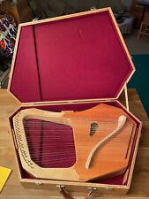 Wunderschöne, perfekt gestimmte CHOROI Alt Leier Nr. 61, Etui, Stimmschlüssel