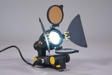 Dedolight LEDZILLA DLOBML Kamera Kopf Licht D-TAP mit Reflektorschirm