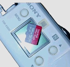 Sony FDRX-3000 combines