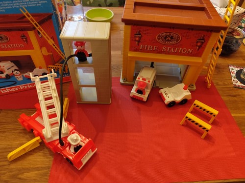 Vintage fisher price little - fisher,