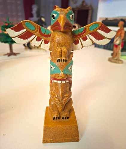 Totempfahl skulptur handbemalt - totempfahl,