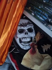 Lagerware Faschingskostüme 