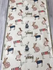 Tischläufer Lustige Hasen
