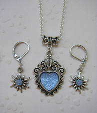 Oktoberfest Schöne Kette + Edelweiß Ohrringe Rosa Rot Blau Herz Wasen Dirndl-Set