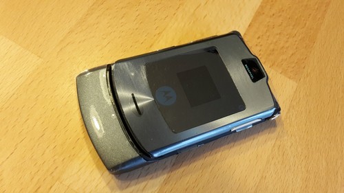 Motorola razr v3i - motorola, grau