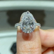 2,38 kt Birnen Brillant