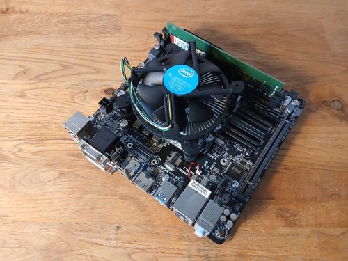 Motherboard h110 sockel 1151