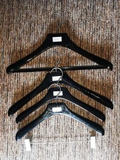 3 Kleiderbügel/1 Hosenbügel Hugo Boss