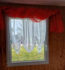 Scheibengardine weiß Glitzereffekt für Fensterbreite bis 90 cm + Dekoschal rot