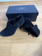 Original Prada Wildleder High Heels schwarz