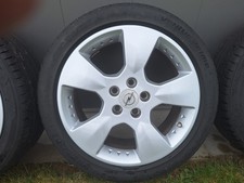 Alufelgen mit Sommerreifen