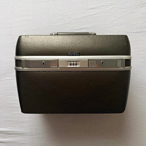 Retro delsey beauty case - delsey, beauty-case