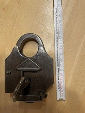 Antikes Trickschloss Springschloss. Sehr Alt Voll Funktionsfähig Vorhängeschloss