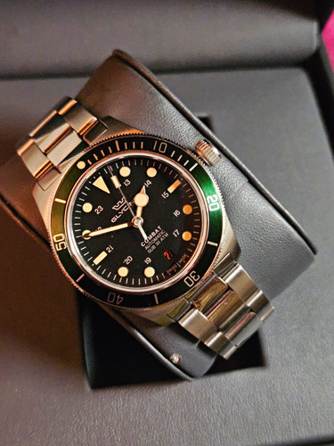 Glycine combat sub - combat,