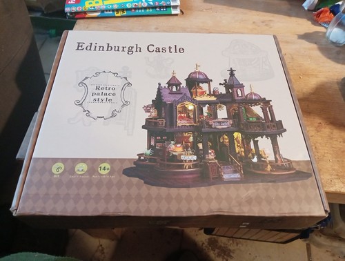 Edinburgh castle diy - castle,