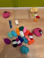 Webrahmen mit Wolle und Zubehör 29 cm x 19 cm