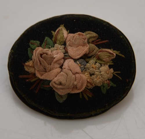 Biedermeier stoff brosche - biedermeier,