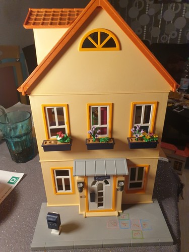 Playmobil city life haus - playmobil,