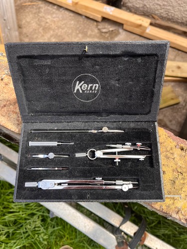 Kern swiss geometry set - swiss,