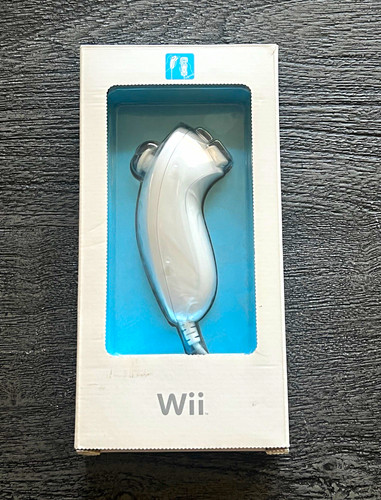 Nintendo wii nunchuk - nintendo,