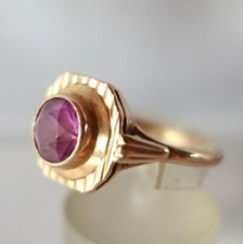 Ansprechender russischer