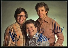 Ansichtskarte Musiker des Trios Eugster lächeln in die Kamera, Autogramme 