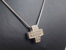 Funkelnder Kreuz Anhänger für Damen, von JOOP, aus feinem 925er Silber