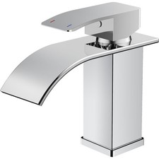 Wasserhahn Bad Wasserfall