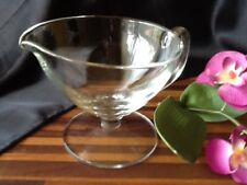 Glassauciere Sauciere auf Fuß Soßenkanne Glas Kristallglas mundgeblasen