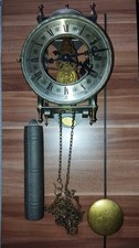 Tempus fugit Skelett Wanduhr