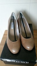 Lackleder Pumps Taupe, Mocca   Gr. 39 George Reich
