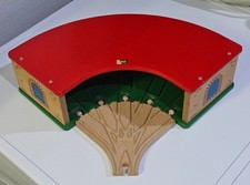 BRIO Vintage Lokschuppen aus Massivholz- 5-ständig inkl. Weiche (selten!)