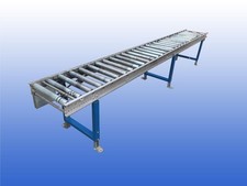 3.8 m. Angetriebene Rollenbahn