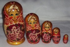 hübsche Matroschka Babuschka