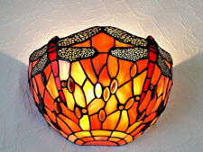 Wandleuchte im Tiffany Stil