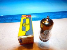 ECC83 VALVO (12AX7  CV4004 E83CC ) # NOS NIB (4434)