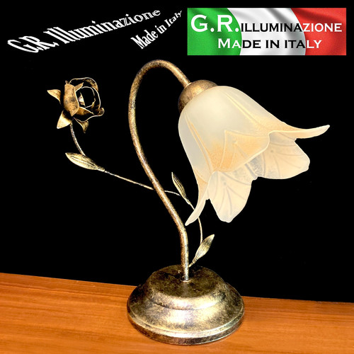Nachttischlampe klassisch