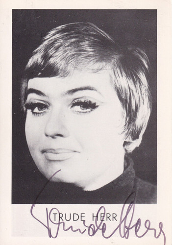 Autogramm trude herr - -,